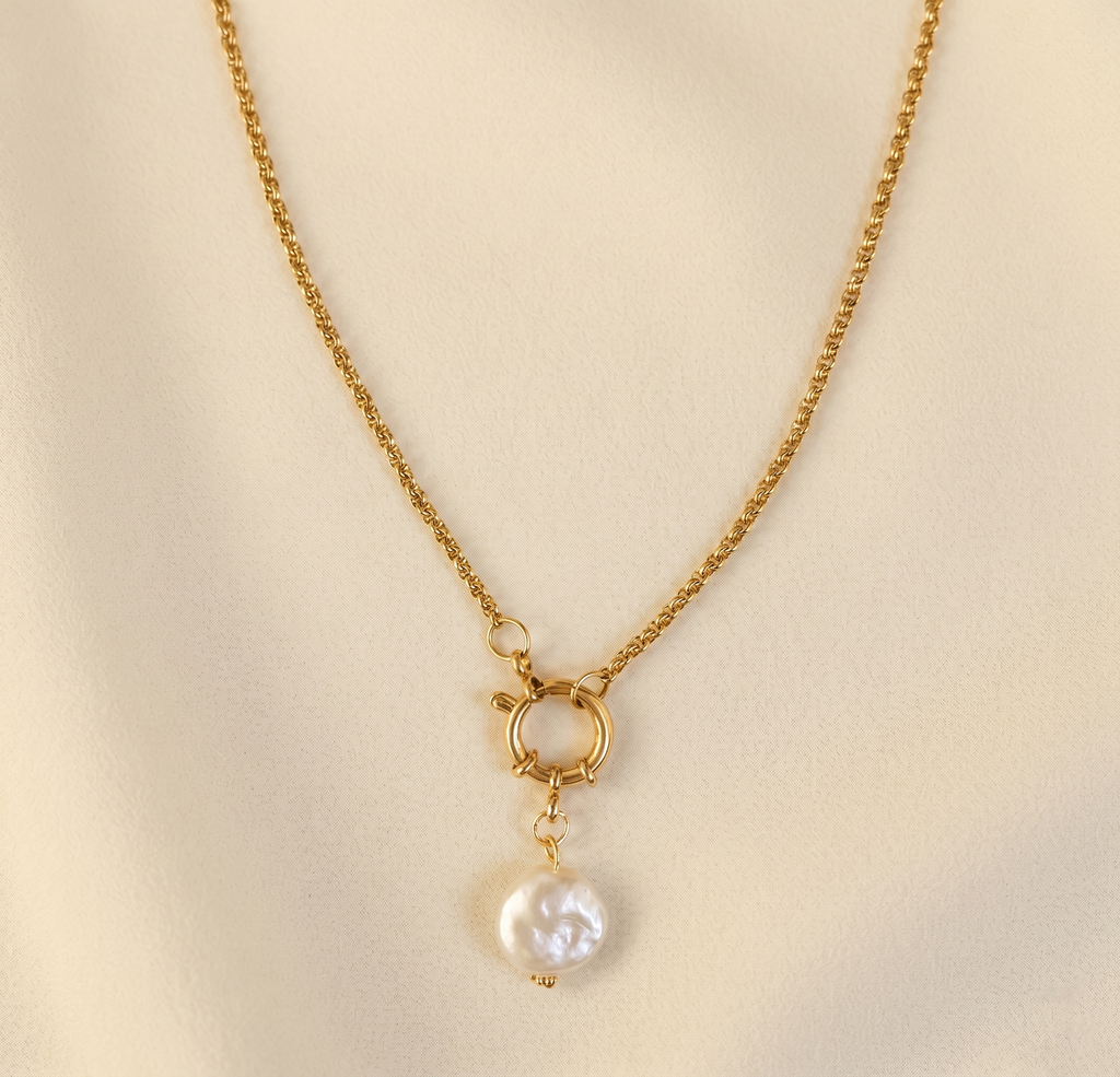 VB18-Minimal Pearl Necklace