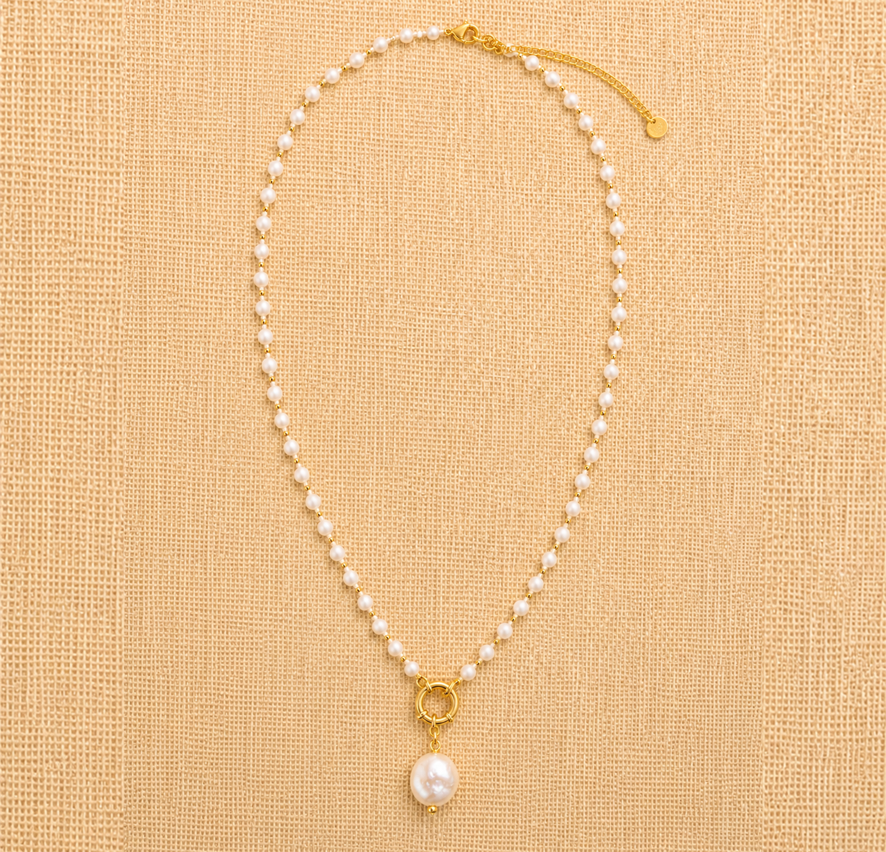 VB18-Minimal Pearl Necklace